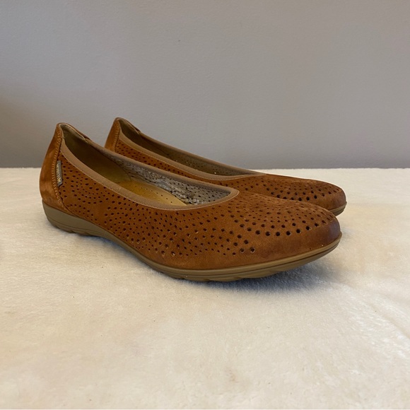 Mephisto Emilie Brown Suede Flats - Size 8 - Picture 1 of 10